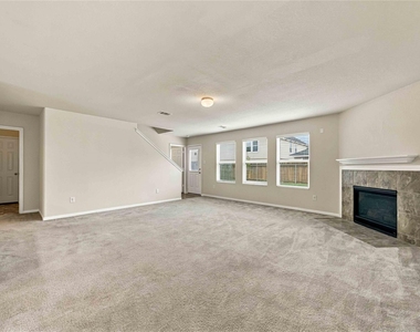 7402 Fox Cove Trail - Photo Thumbnail 3