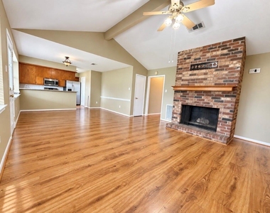 9943 Bayou Woods Drive - Photo Thumbnail 3