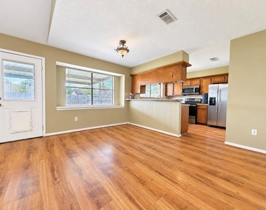 9943 Bayou Woods Drive - Photo Thumbnail 2
