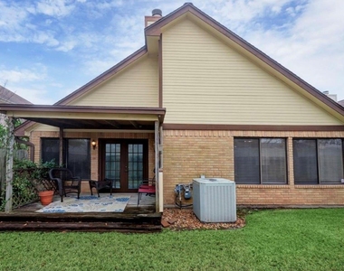 12715 Avenida Vaquero Street - Photo Thumbnail 2