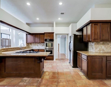 12715 Avenida Vaquero Street - Photo Thumbnail 9