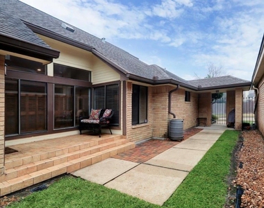 12715 Avenida Vaquero Street - Photo Thumbnail 4