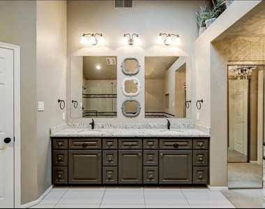 12715 Avenida Vaquero Street - Photo Thumbnail 16