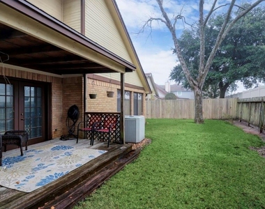 12715 Avenida Vaquero Street - Photo Thumbnail 5