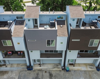 2126 Dennis Street - Photo Thumbnail 1