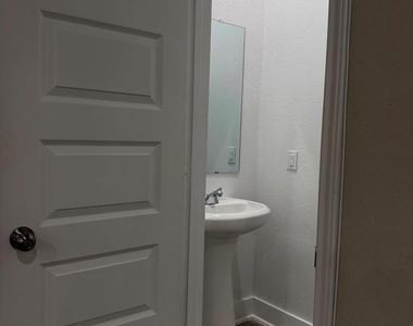 4026 San Andres Lane - Photo Thumbnail 9