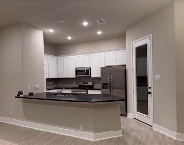 4026 San Andres Lane - Photo Thumbnail 18