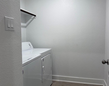 4026 San Andres Lane - Photo Thumbnail 25