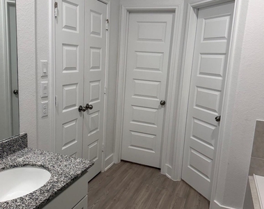 4026 San Andres Lane - Photo Thumbnail 28