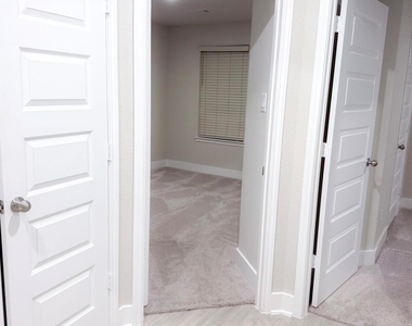4026 San Andres Lane - Photo Thumbnail 26