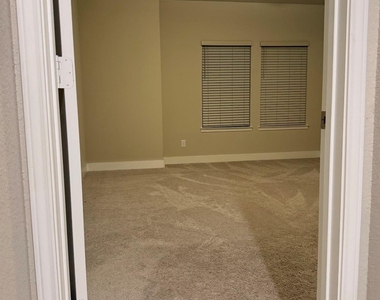 4026 San Andres Lane - Photo Thumbnail 40
