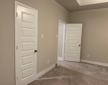4026 San Andres Lane - Photo Thumbnail 36