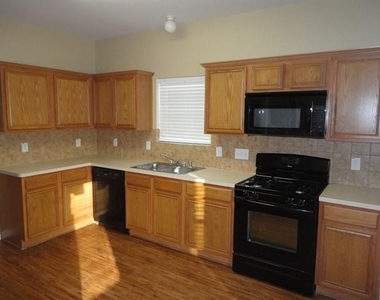 32338 Golden Oak Park Lane - Photo Thumbnail 1