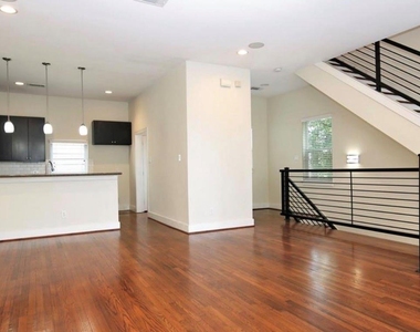 637 Rutland Street - Photo Thumbnail 6