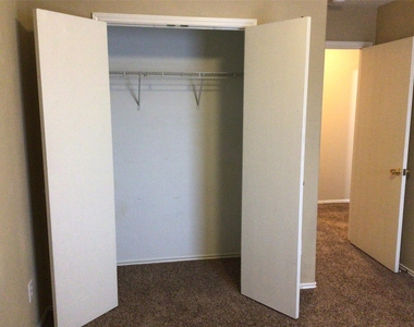 6634 Stonecross Creek Lane - Photo Thumbnail 12
