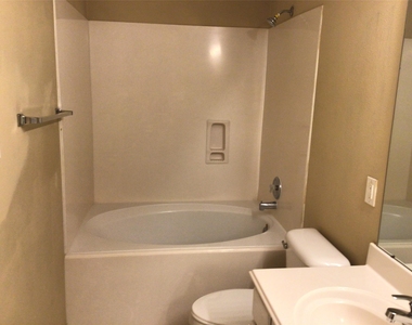 6634 Stonecross Creek Lane - Photo Thumbnail 7