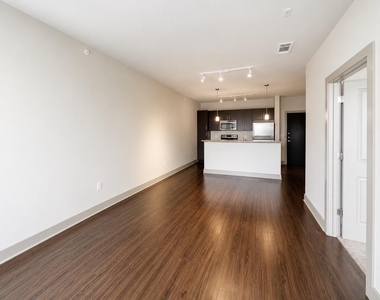 1340 W Gray Street - Photo Thumbnail 2