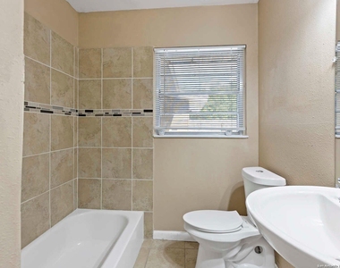331 Ave Maria Drive - Photo Thumbnail 8