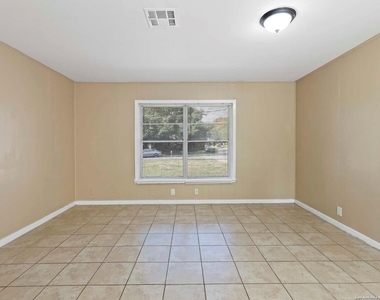 331 Ave Maria Drive - Photo Thumbnail 3