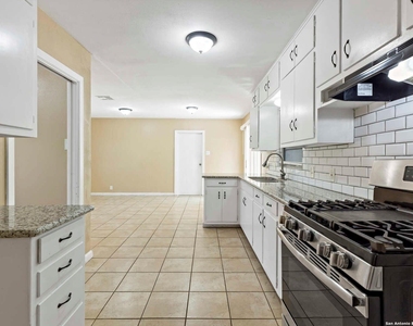 331 Ave Maria Drive - Photo Thumbnail 2