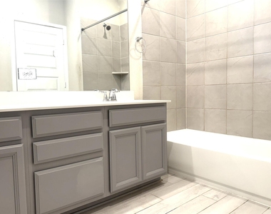 1902 La Magnolia Drive - Photo Thumbnail 20