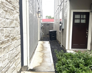 1902 La Magnolia Drive - Photo Thumbnail 2