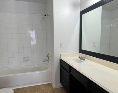 7114 Sedona Court - Photo Thumbnail 15