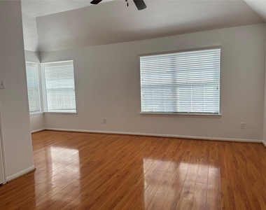 7114 Sedona Court - Photo Thumbnail 14