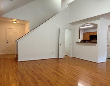 7114 Sedona Court - Photo Thumbnail 4
