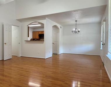 7114 Sedona Court - Photo Thumbnail 5