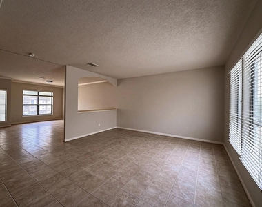 13110 S Bellaire Estates Drive - Photo Thumbnail 6