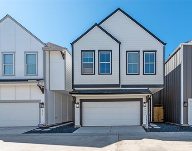 8423 Berry Brush Lane - Photo Thumbnail 1