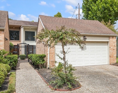 9322 Briar Forest Drive - Photo Thumbnail 15