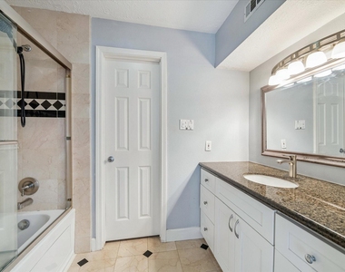 9322 Briar Forest Drive - Photo Thumbnail 11