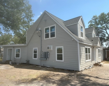 1405 Miles Street - Photo Thumbnail 1