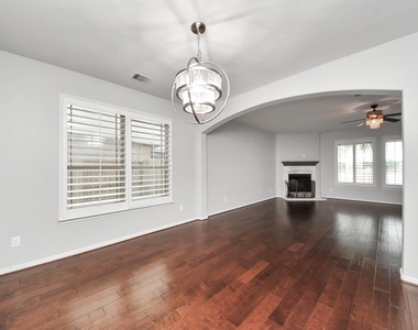 1111 Wheatfield Court - Photo Thumbnail 3