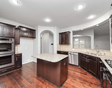1111 Wheatfield Court - Photo Thumbnail 12