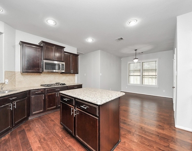 1111 Wheatfield Court - Photo Thumbnail 17