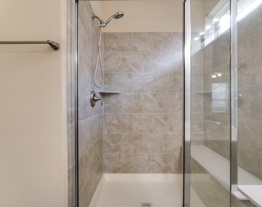 13018 Leisure Cove Drive - Photo Thumbnail 18