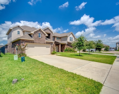 13018 Leisure Cove Drive - Photo Thumbnail 1