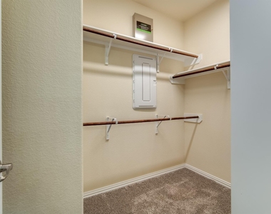 13018 Leisure Cove Drive - Photo Thumbnail 20