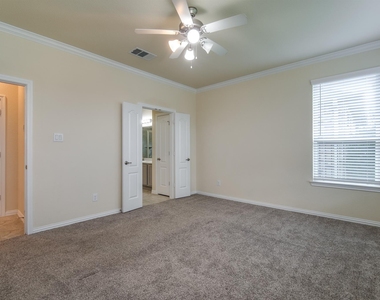 13018 Leisure Cove Drive - Photo Thumbnail 15