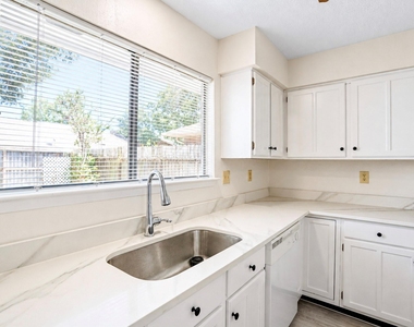 2326 Hazy Creek Drive - Photo Thumbnail 13