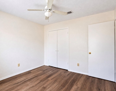 2326 Hazy Creek Drive - Photo Thumbnail 28