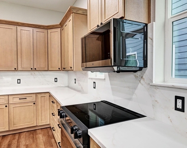703 Carol Lynn Dr - Photo Thumbnail 11