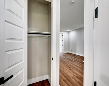 703 Carol Lynn Dr - Photo Thumbnail 35