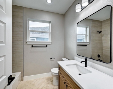703 Carol Lynn Dr - Photo Thumbnail 34