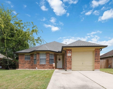 8302 Sanford Street - Photo Thumbnail 1