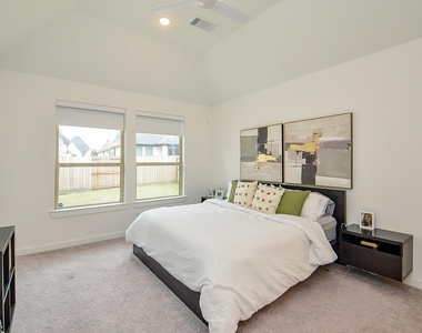 4303 Sage Glen Lane - Photo Thumbnail 18