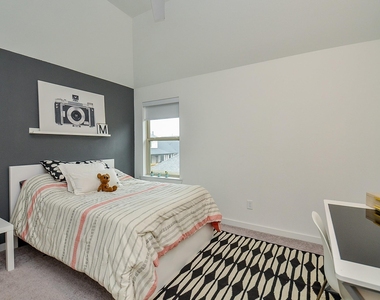 4303 Sage Glen Lane - Photo Thumbnail 26